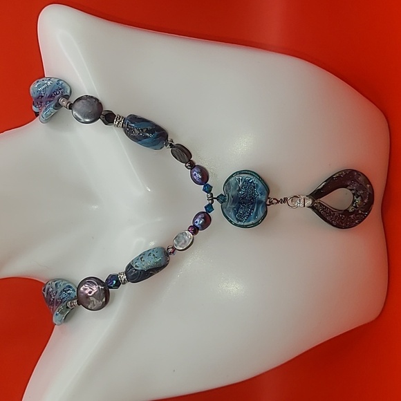 Blue beaded necklace with gold and silver tones mixed in vintage - Picture 1 of 9